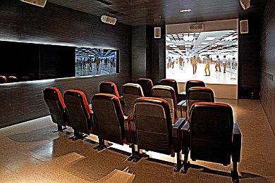 IO互动的007游戏 2025年3月之前不会发售